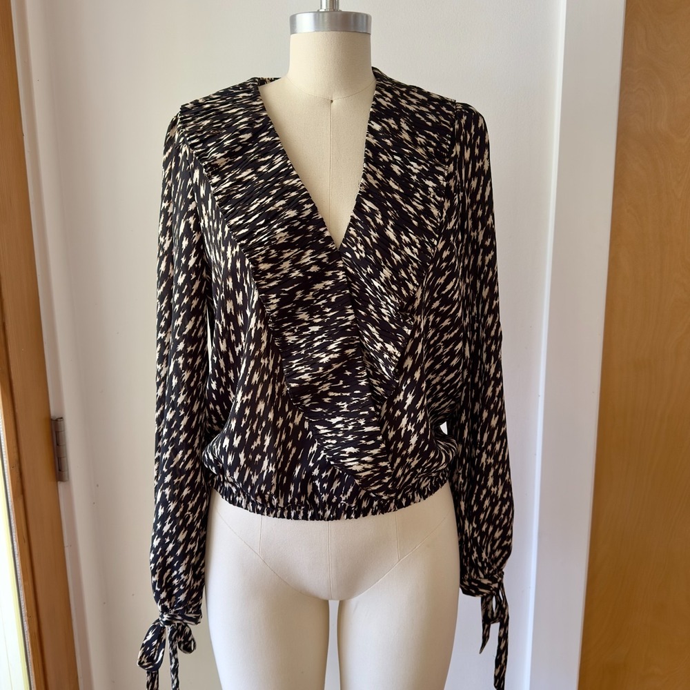 Milk & Honey Women's Abstract Faux Wrap Ruffle V-neck Monochrome Blouse-Black-Sm